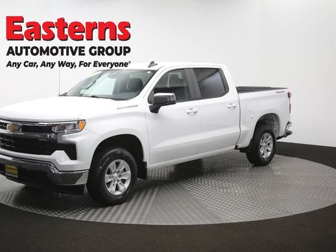 Used 2025 Chevrolet Silverado 1500 LT AWD/4WD image 57