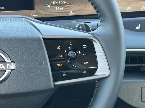 New 2026 Nissan Leaf SV+ w/ Illuminated Package FWD image 29