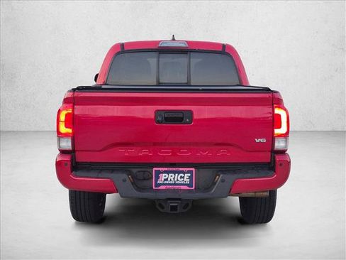 Used 2016 Toyota Tacoma TRD Sport w/ Premium & Technology Package RWD image 6