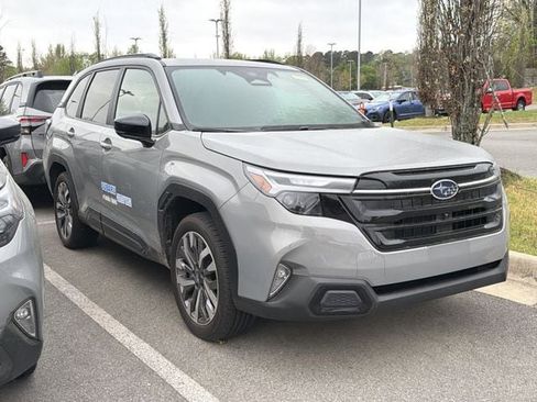 Used 2026 Subaru Forester Touring image 3