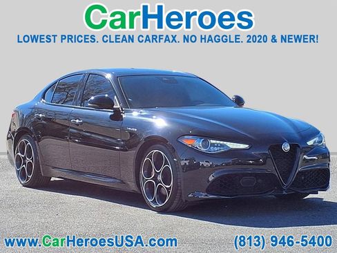 Used 2023 Alfa Romeo Giulia Veloce image 1