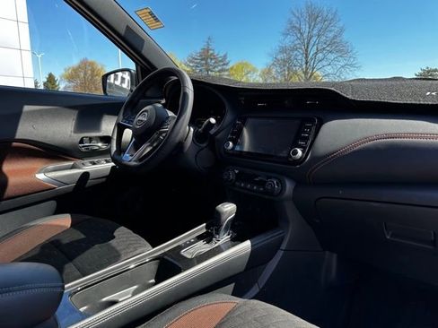 Used 2024 Nissan Kicks SR FWD image 17