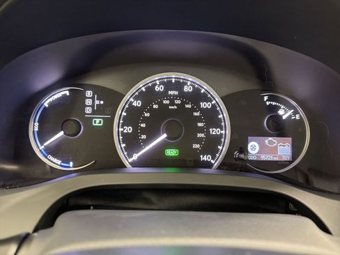 Used 2012 Lexus CT 200h Premium w/ Premium Audio Pkg FWD image 18