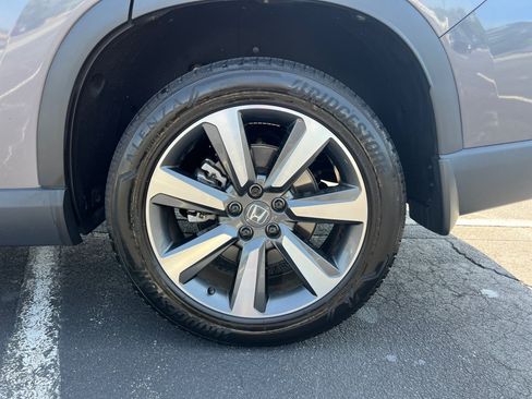 Certified 2025 Honda Pilot Touring image 22