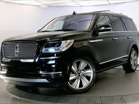 Used 2018 Lincoln Navigator Reserve w/ Technology Package AWD/4WD image 11