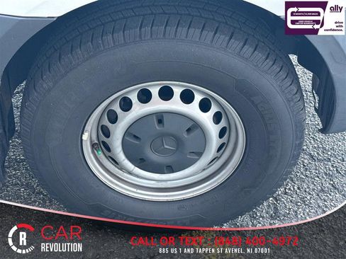 Used 2022 Mercedes-Benz Sprinter 2500 image 35