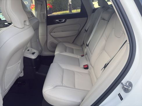 New 2026 Volvo XC60 T8 Ultra w/ Protection Package Premier image 10