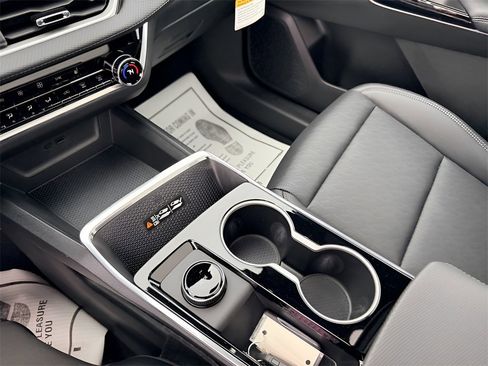 New 2026 Chevrolet Equinox LT w/ Convenience Package II image 20