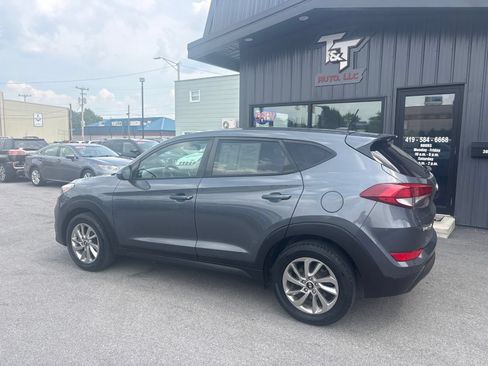 Used 2017 Hyundai Tucson SE FWD image 2