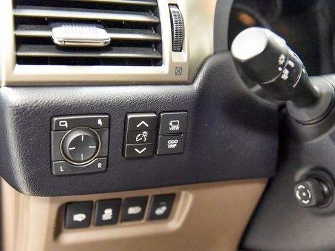 Used 2020 Lexus GX 460 Luxury w/ Luxury Sport Package image 16