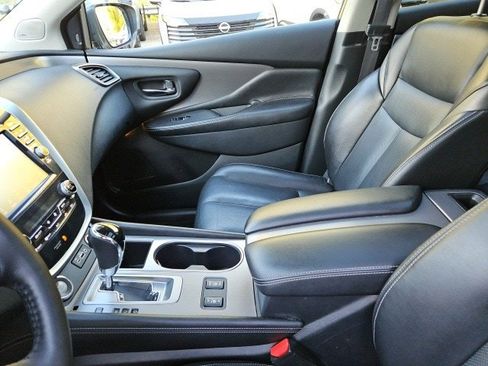 Used 2023 Nissan Murano SL w/ SL Moonroof Package image 17