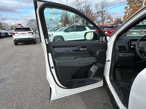 New 2026 GMC Terrain AT4 w/ Convenience Package III image 10