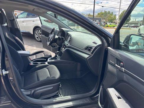 Used 2018 Hyundai Elantra Value Edition FWD image 14
