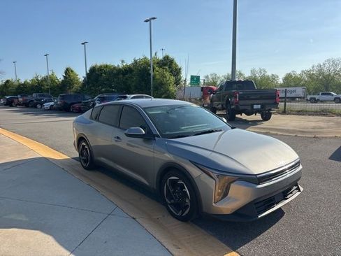 Used 2025 Kia K4 EX image 7