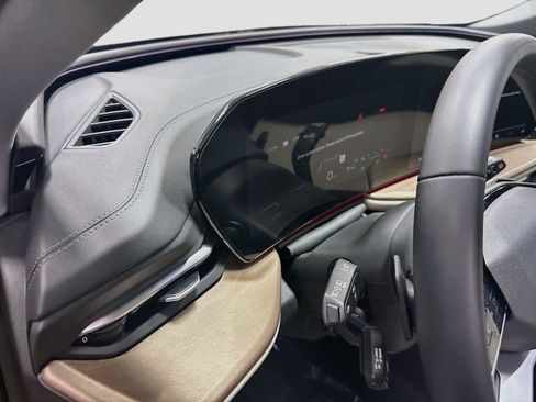 Used 2025 Audi Q5 Premium AWD/4WD image 9