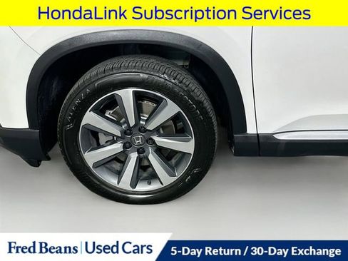 Used 2025 Honda Pilot Elite image 38
