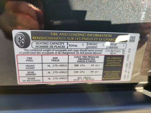 Used 2023 Land Rover Defender 130 X-Dynamic SE image 48