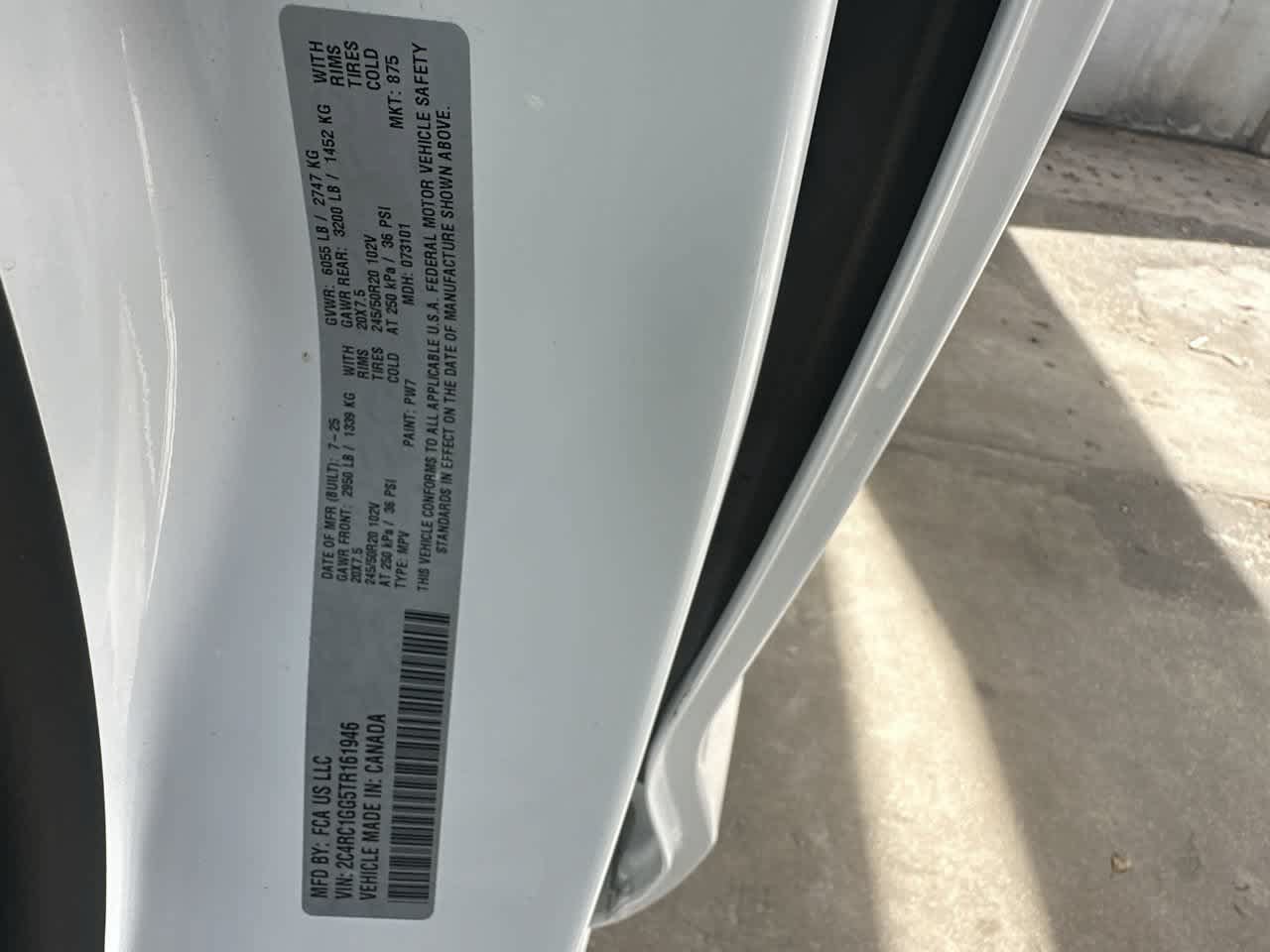Used 2026 Chrysler Pacifica Limited w/ S Appearance Package FWD image 29