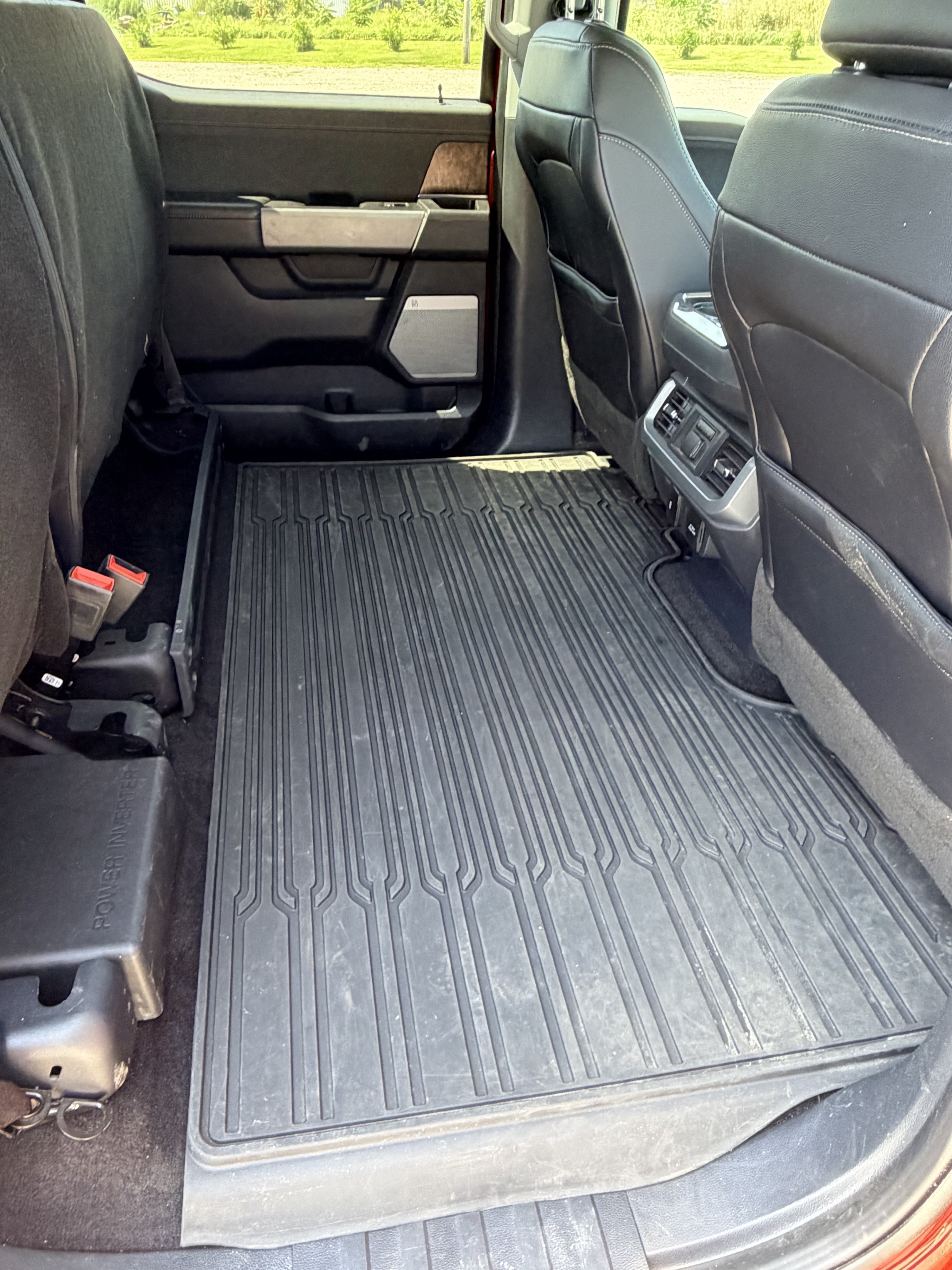 Used 2022 Ford F150 Lariat w/ Equipment Group 502A High AWD/4WD image 14