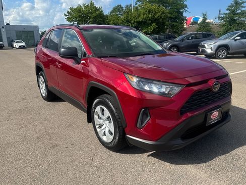 Used 2019 Toyota RAV4 LE w/ All Weather Liner Package AWD/4WD image 10