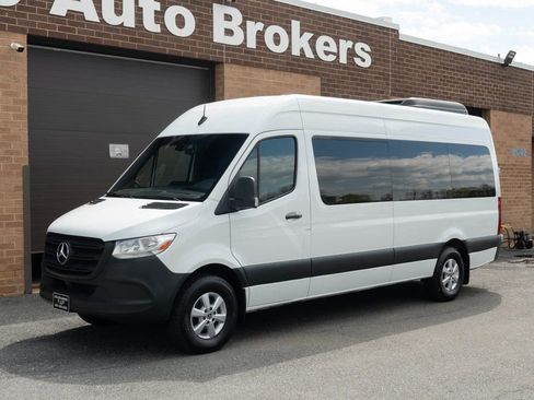 Used 2020 Mercedes-Benz Sprinter 2500 image 36