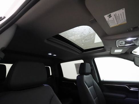 Used 2024 GMC Sierra 1500 SLT w/ SLT Premium Plus Package image 25