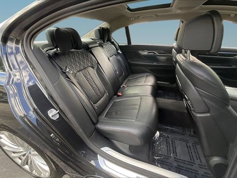 Used 2021 BMW 740i xDrive w/ Luxury Rear Seating Package AWD/4WD image 24