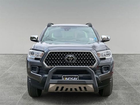 Used 2018 Toyota Tacoma SR w/ SR Convenience Package image 8