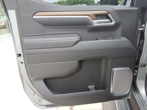 Used 2026 Chevrolet Silverado 1500 High Country AWD/4WD image 23