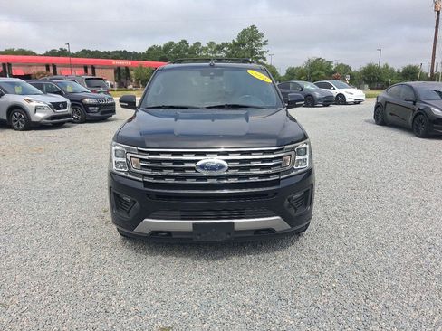 Used 2018 Ford Expedition XLT w/ Equipment Group 202A AWD/4WD image 5