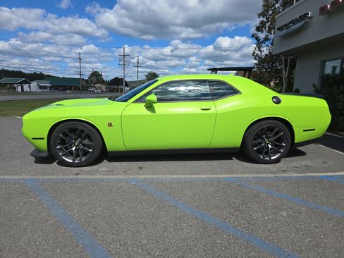 Used 2023 Dodge Challenger R/T Scat Pack image 7