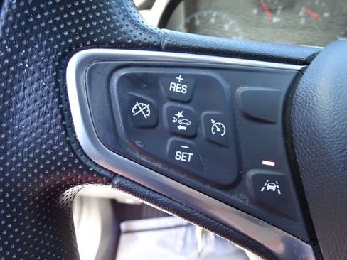 Used 2023 Chevrolet Malibu LT FWD image 19