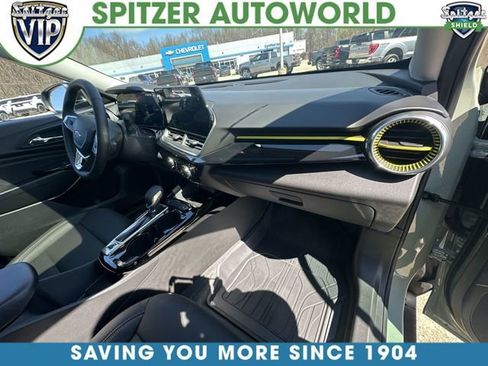 New 2026 Chevrolet Trax ACTIV w/ Sunroof Package FWD image 30