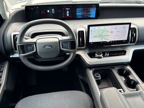 Used 2025 Ford Expedition Max Active RWD image 25