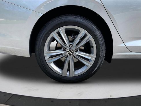 Used 2024 Volkswagen Jetta SE FWD image 36
