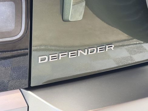 New 2026 Land Rover Defender 110 S image 30