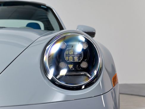 Used 2024 Porsche 911 Carrera image 56