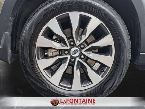 Used 2025 Subaru Outback Touring AWD/4WD image 31