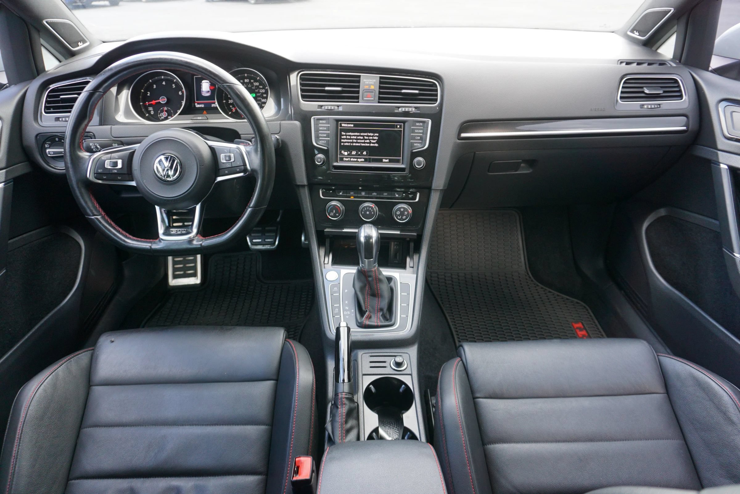 Used 2017 Volkswagen GTI SE FWD image 22
