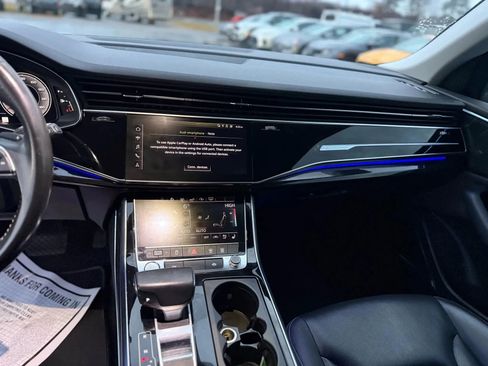 Used 2019 Audi Q8 Premium Plus w/ Premium Plus image 31