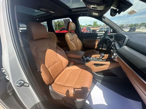 Used 2025 Kia Telluride SX Prestige X-Pro AWD/4WD image 32