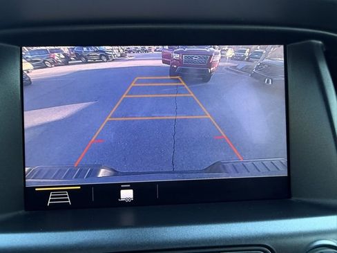 Used 2020 Chevrolet Colorado ZR2 image 30