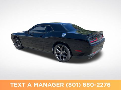Used 2019 Dodge Challenger R/T RWD image 3