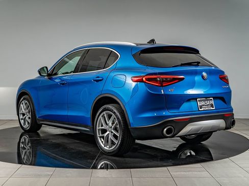 Used 2019 Alfa Romeo Stelvio Ti Lusso w/ Quick Order Package 22X Lusso AWD/4WD image 7