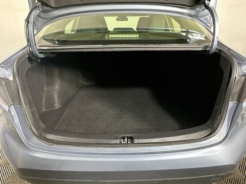 Used 2021 Toyota Corolla LE FWD image 27