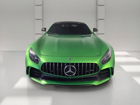 Used 2018 Mercedes-Benz AMG GT R image 3