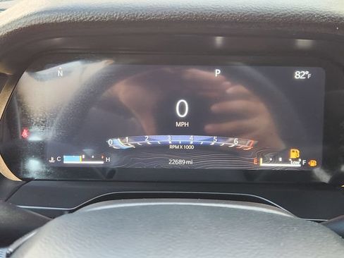 Used 2025 Jeep Grand Cherokee L Altitude RWD image 7