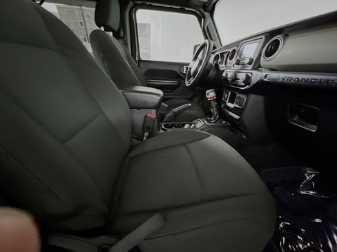 Used 2021 Jeep Wrangler Sport image 31