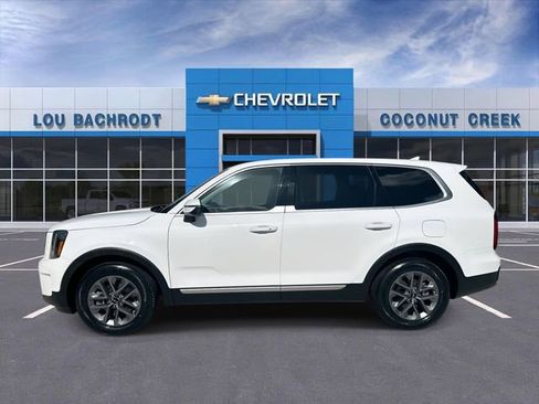 Used 2024 Kia Telluride LX FWD image 5