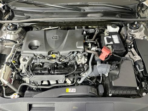 Used 2023 Toyota Camry SE FWD image 9